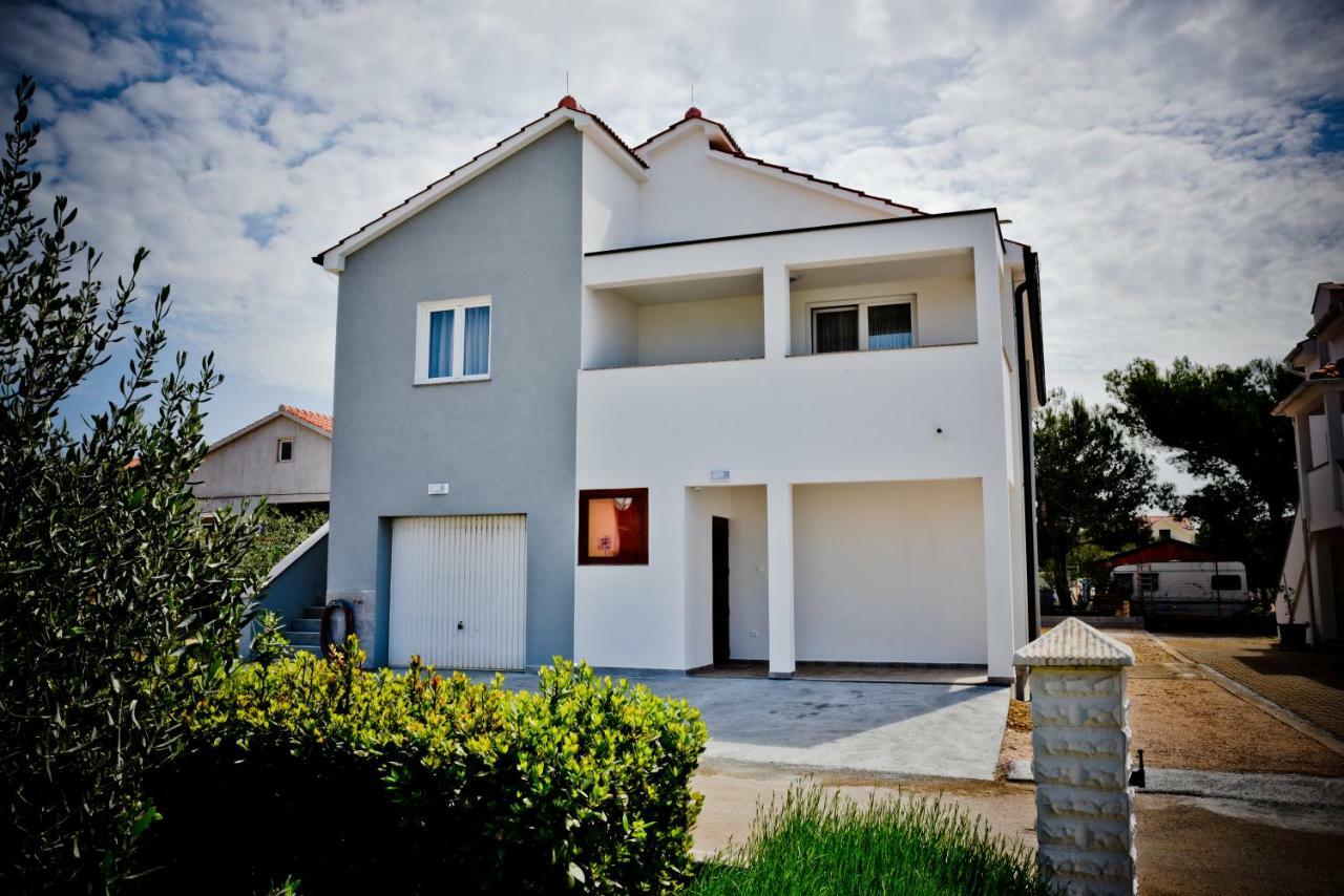 Apartments Mica Vrsi Bagian luar foto